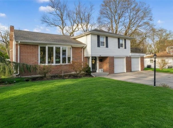 29 Golini Drive, Johnston, RI 02919