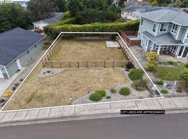 Nautical Ln, CoosBay, OR 97420