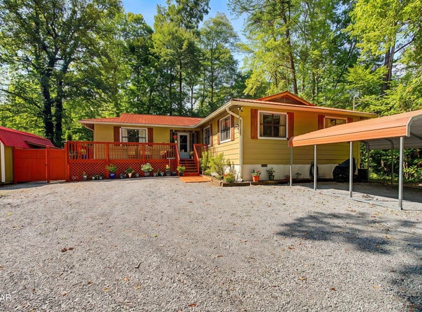 2136 Daisy Trail, Pigeon Forge, TN 37863