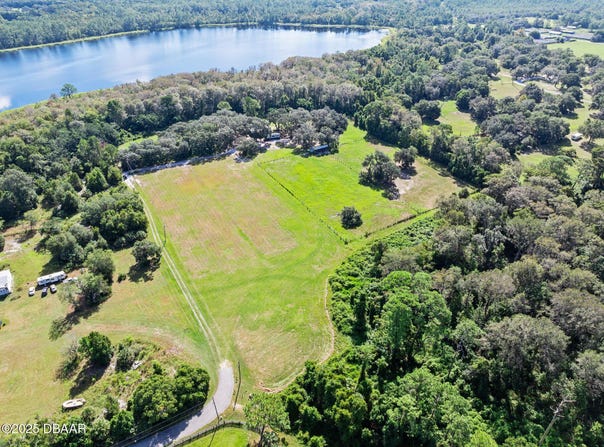 Roberts Road, Pierson, FL 32180
