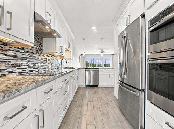3050 N Palm Aire Dr, Pompano Beach, FL 33069