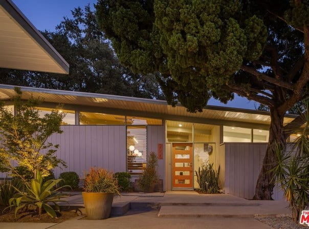2035 Skyview Dr, Altadena, CA 91001