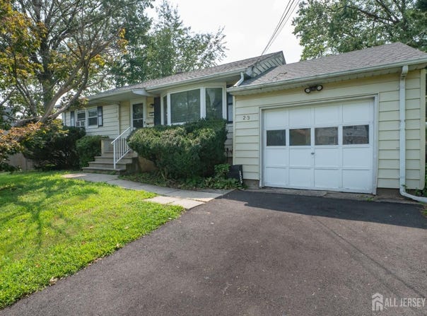 23 C Street, Middlesex, NJ 08846