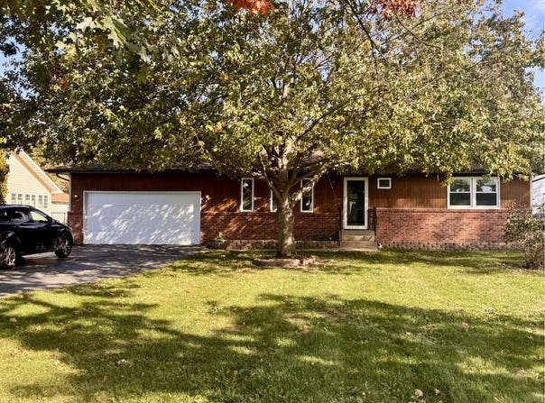 697 N Lake Park Avenue, Hobart, IN 46342