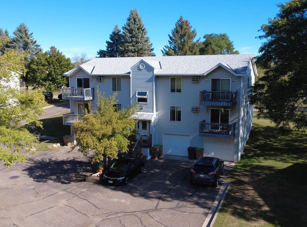 230 Hallam Avenue S, Mahtomedi, MN 55115