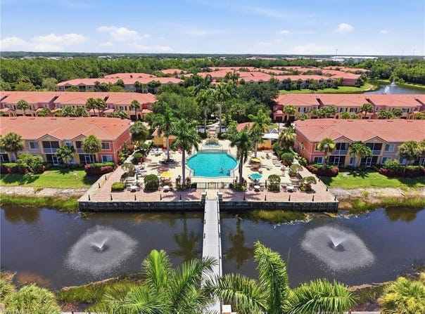 20121 Estero Gardens Cir, ESTERO, FL 33928