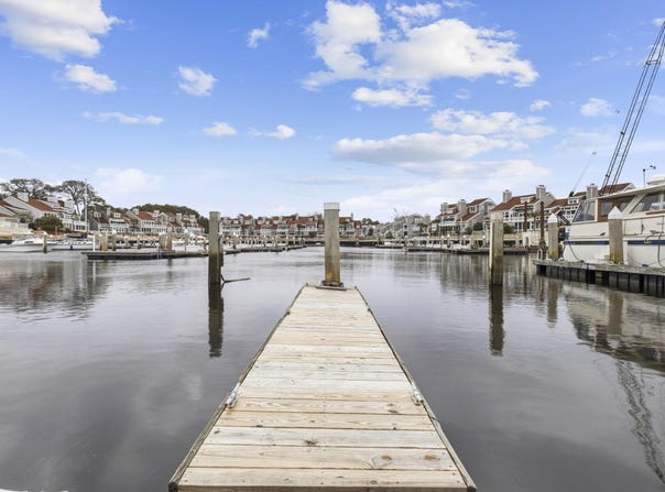4396 Baldwin Ave., Little River, SC 29566