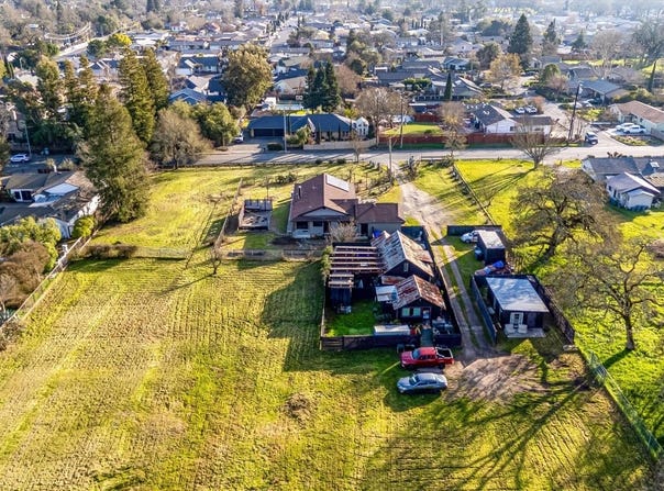 985 Gumview Road, Windsor, CA 95492