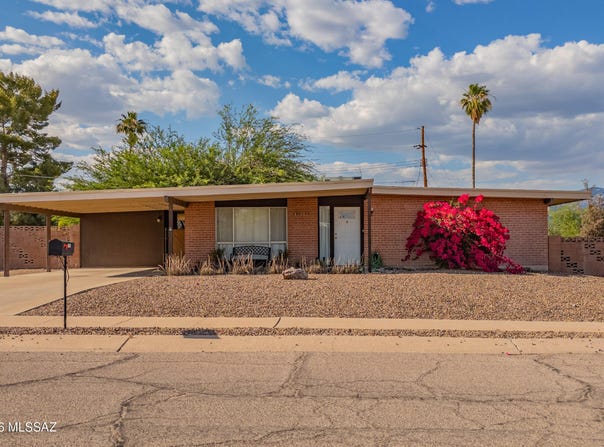 8149 E Colette Place, Tucson, AZ 85710