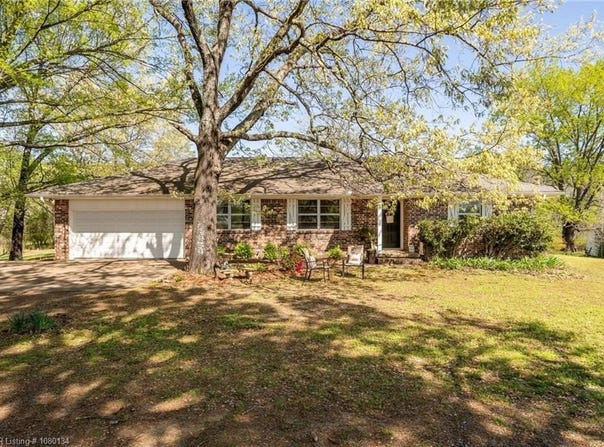 3032 King Drive, Mulberry, AR 72947