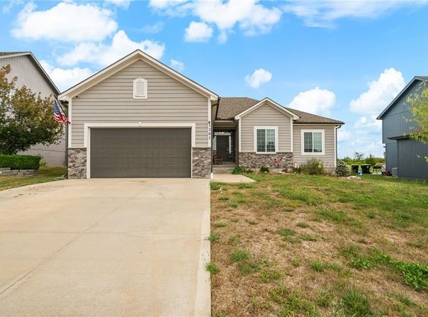 1201 Mesa Drive, Belton, MO 64012