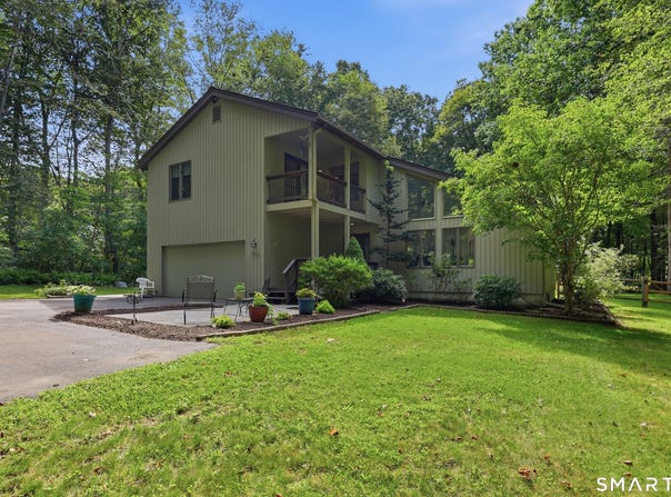 106 Senate Brook Drive, Hebron, CT 06231
