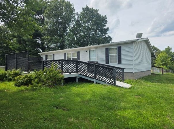 2035 Mount Hebron Road, Makanda, IL 62958