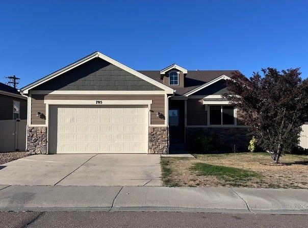 705 N Country Trl, Ault, CO 80610