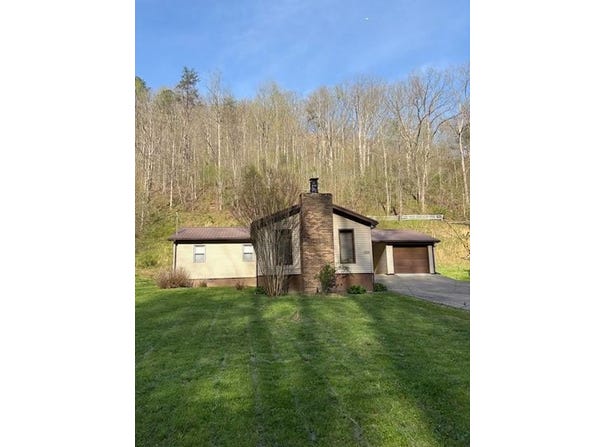4311 KY RT 3379, Harold, KY 41635
