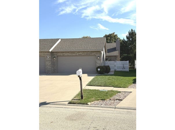 1112 Meadows Walk Drive, Bourbonnais, IL 60914