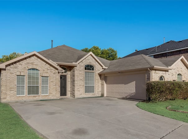3148 Silver Creek Drive, Mesquite, TX 75181