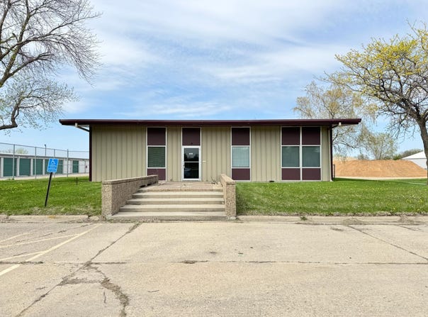 800 W College Drive, Marshall, MN 56258