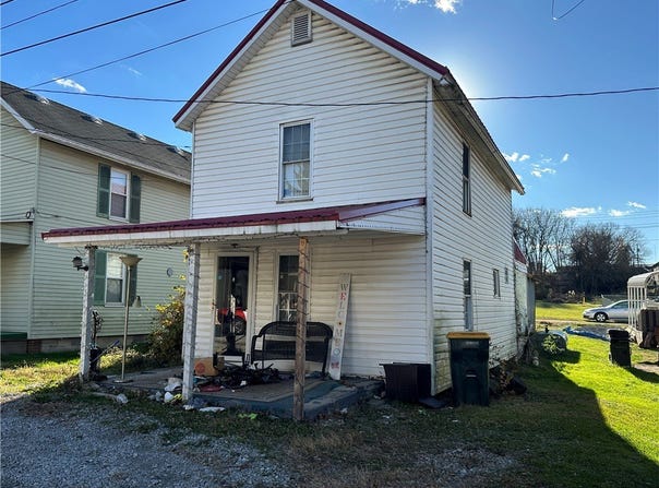 425 Somers Street, Rostraver, PA 15072