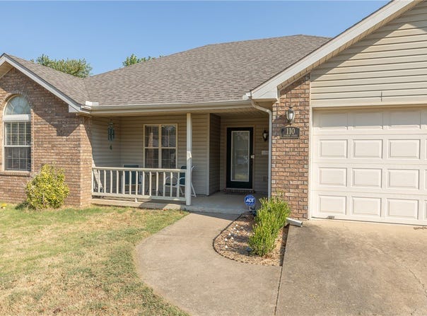 110 Cypress Street, Centerton, AR 72719