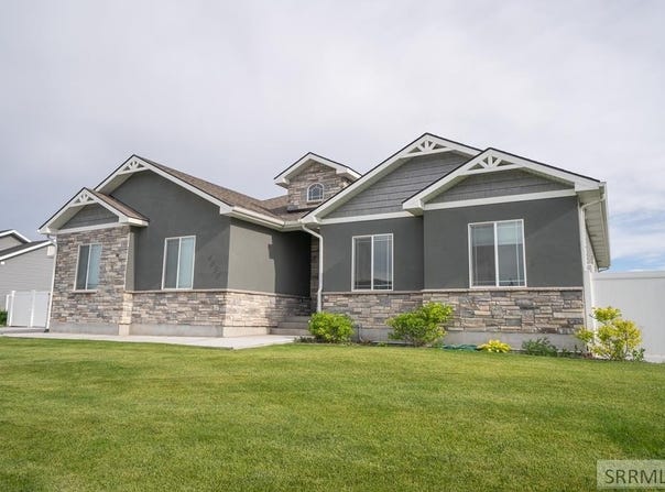 4828 E Luxor Drive, Idaho Falls, ID 83401