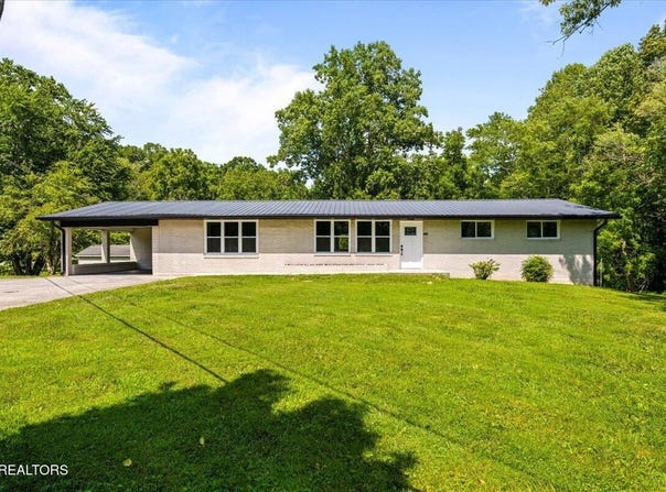 110 Skyline Drive, Oneida, TN 37841