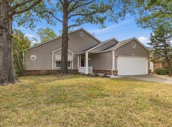 8921 S 73rd East Avenue, Tulsa, OK 74133