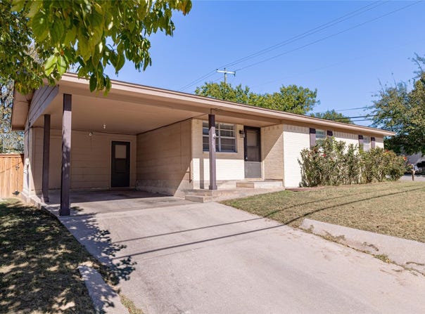 200 Hale Avenue, Decatur, TX 76234