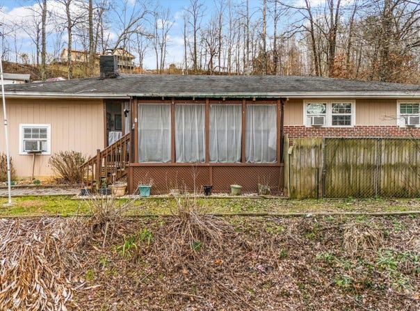 131 Scott. Rd, Harriman, TN 37748