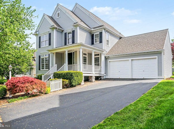 7 THICKET Lane, LANCASTER, PA 17602
