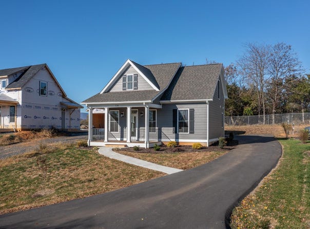320 LILLY BELL DR, LEXINGTON, VA 24450