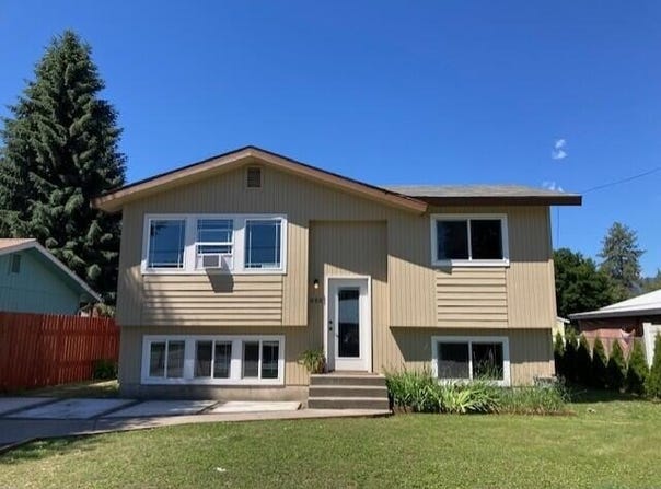 850 JUNIPER St, KETTLE FALLS, WA 99141
