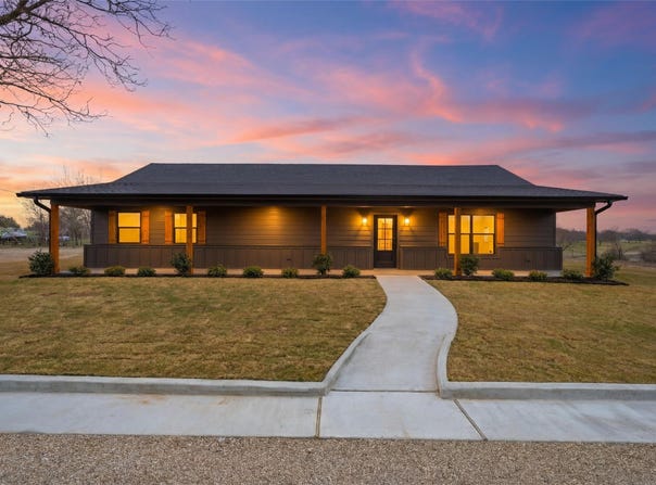 2303 Pilgrim Lane, Lorena, TX 76655
