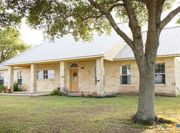 3240 Concrete Edgar Rd, Cuero, TX 77954