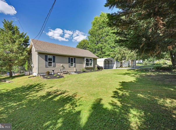 403 W 28TH DIVISION Highway, LITITZ, PA 17543
