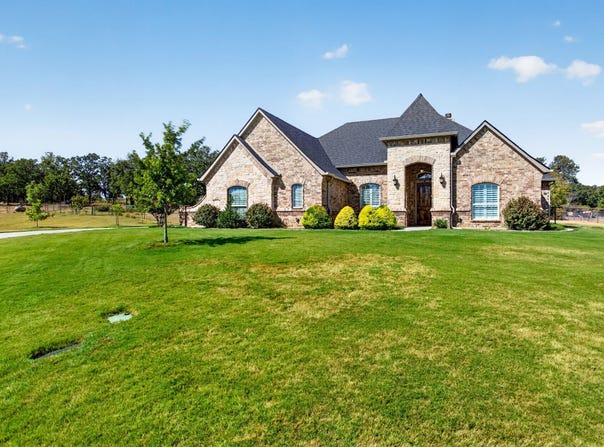 164 Spring Meadow Drive, Springtown, TX 76082