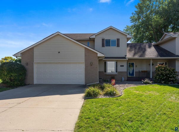 4001 Newcomb St St W, Sioux Falls, SD 57106