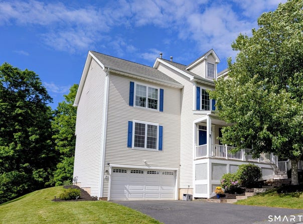 7 Traditions Boulevard, Southbury, CT 06488