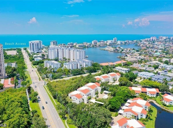 592 Beachwalk Circle, Naples, FL 34108