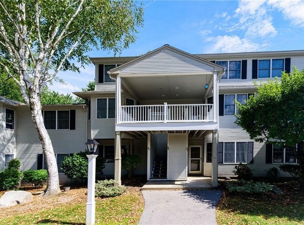 86 Trellis Drive, West Warwick, RI 02893