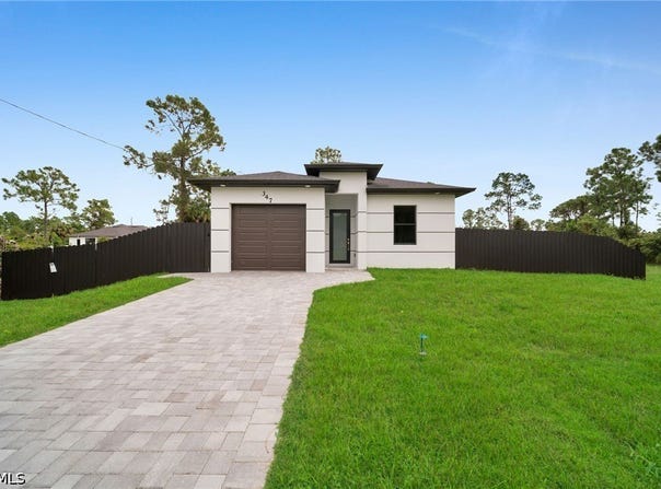 347 Columbus Boulevard, Lehigh Acres, FL 33974