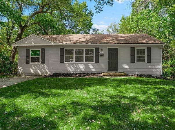 6402 E 149th Terrace, Grandview, MO 64030