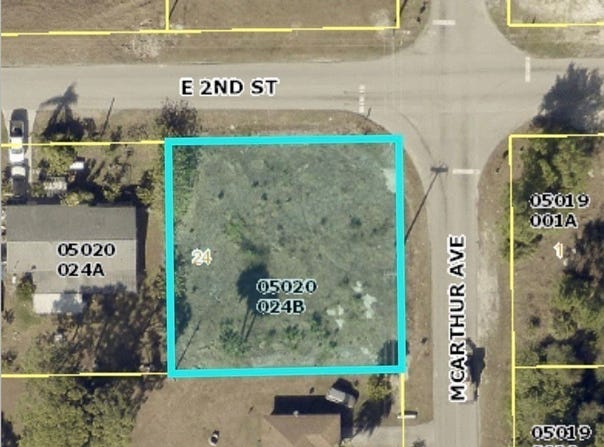 2706 E 2nd Street, Lehigh Acres, FL 33936