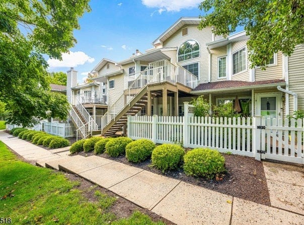 5 Evans Court, Bedminster Twp., NJ 07921-1841
