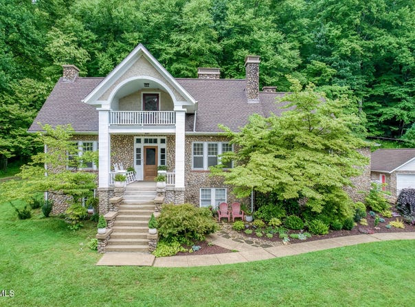 1812 N Main Avenue, Erwin, TN 37650
