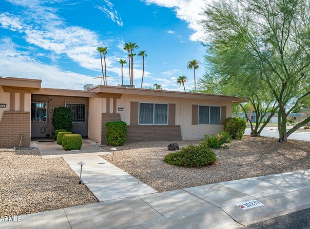 10237 W CAMPANA Drive, Sun City, AZ 85351