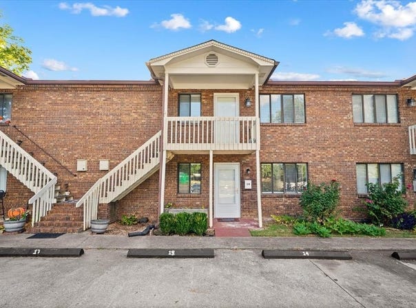 303 Crystal Place, DALTON, GA 30720