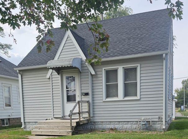330 Black Hawk Rd, Waterloo, IA 50701