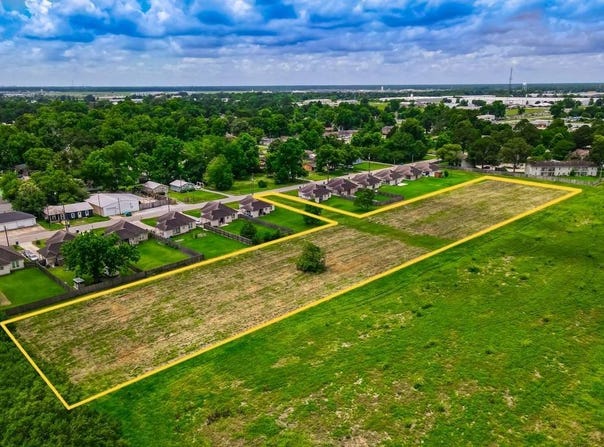 Florida Ave, Port Allen, LA 70767