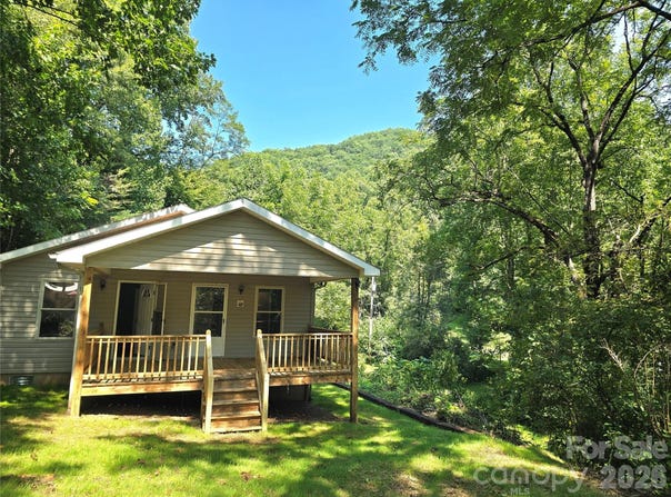 141 Silver Fox Drive, Cullowhee, NC 28723